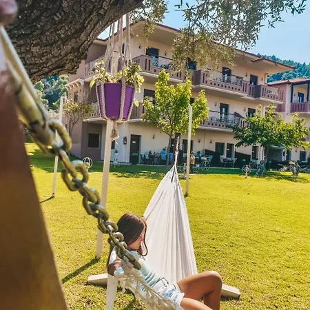 Aroma Studios&apartments 2 아파트호텔 보우르보우로우