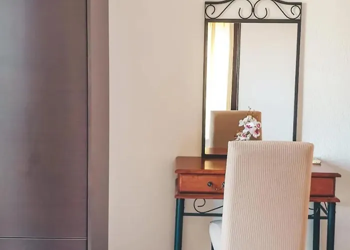 Aroma Studios&apartments 2 アパートホテル 3*