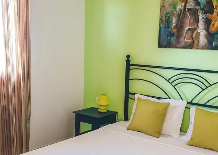 Aroma Studios&apartments 2 アパートホテル 3*